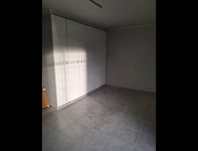2 BEDROOM APARTMENT TO LET IN SUNSET PARK